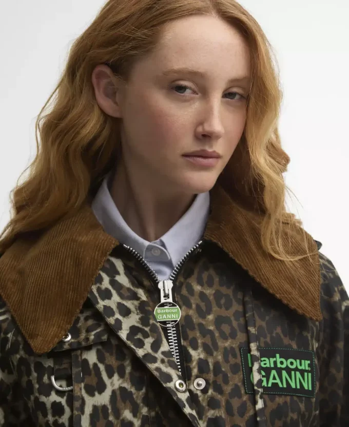 Anorak ciré à imprimé léopard Barbour x GANNI