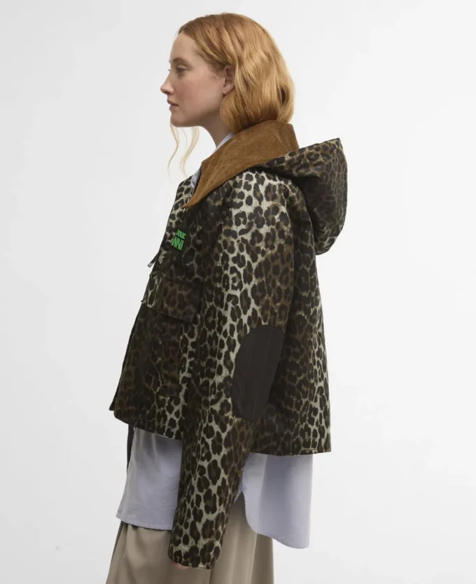 Anorak ciré à imprimé léopard Barbour x GANNI