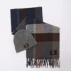 Ensemble cadeau bonnet et écharpe Westerdale Ensemble cadeau bonnet et écharpe Westerdale